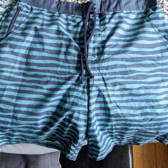 L.L. Bean Other - Ll Bean lrg swim shorts